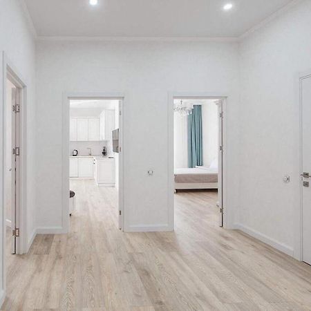 2-Nd Pearl 2-Bedrooms Apartment オデッサ エクステリア 写真